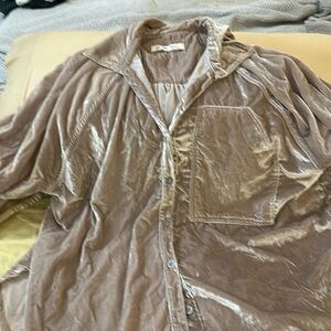 EVERYTHING MUST GO Crushed velvet button down